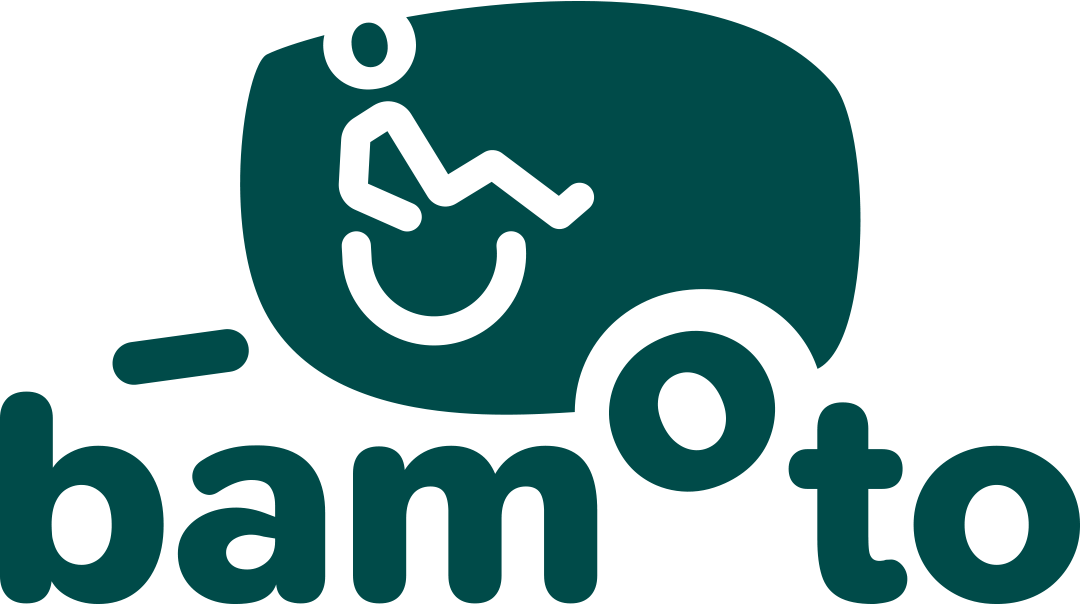Das Logo von bamoto ist eine Wort- / Bildmarke mit stilisiertem Anhänger und Rollstuhl-WC-Icon